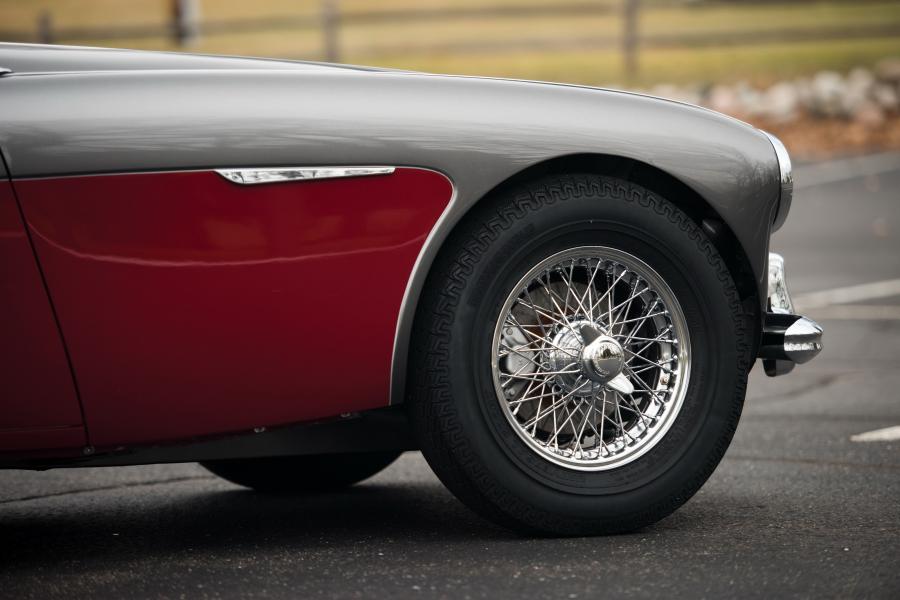 Детали экстерьера Austin-Healey 3000 BT7 (Mk I) 1959 года  (фото 25 из 39)